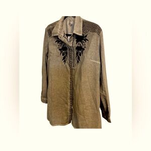 Chic connection women button blouse, size large nwt